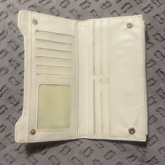 Badgley Mishka White Quilted Wallet - Picture 3 of 6